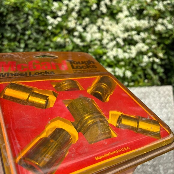 New Genuine McGuard 21120 Chrome Regular Shank Wheel Lock Set 1/2-20 - Picture 2 of 3